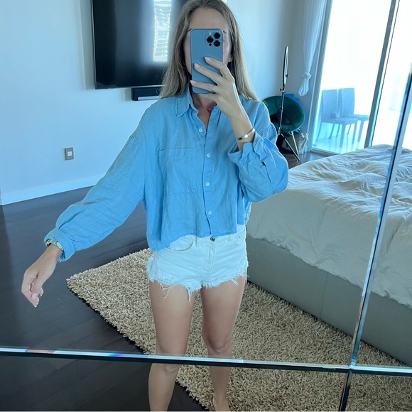Zara Tops - Crop shirt Zara